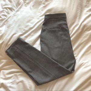 H&M black & white houndstooth slacks/dress pants